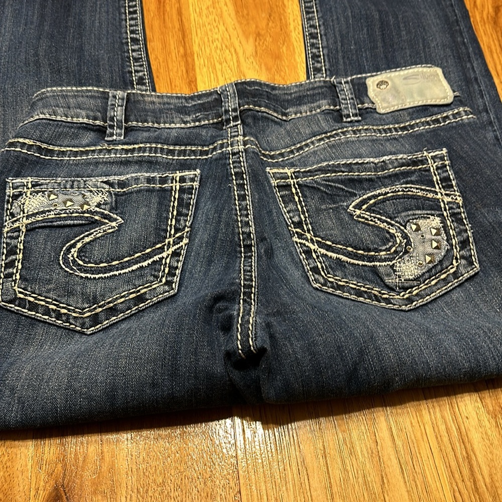 Silver capris - Picture 2 of 3